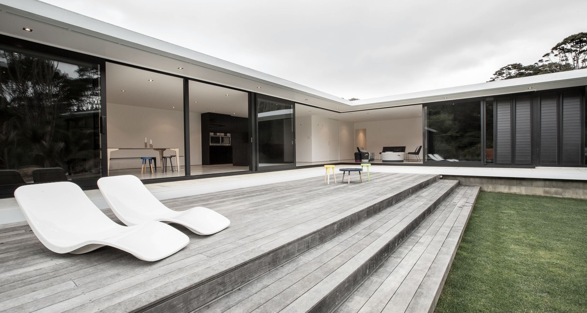 V House by CHRIS TATE banner