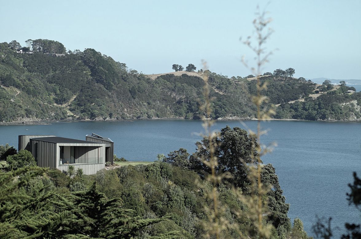 Headland House Onetangi Beach