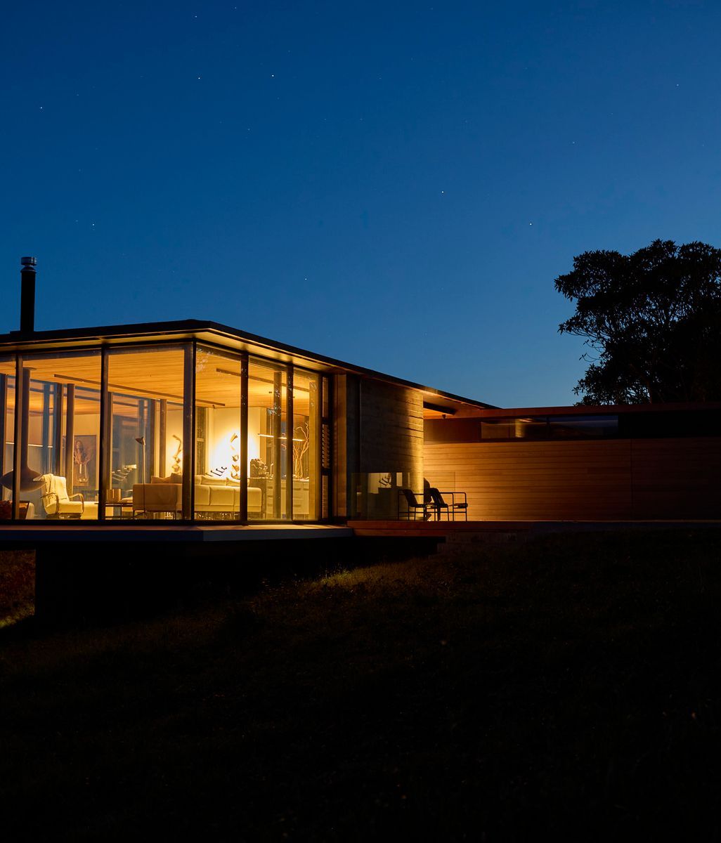 A light-filled home pays homage to the landscape, taking in spectacular views to Ocean Beach.