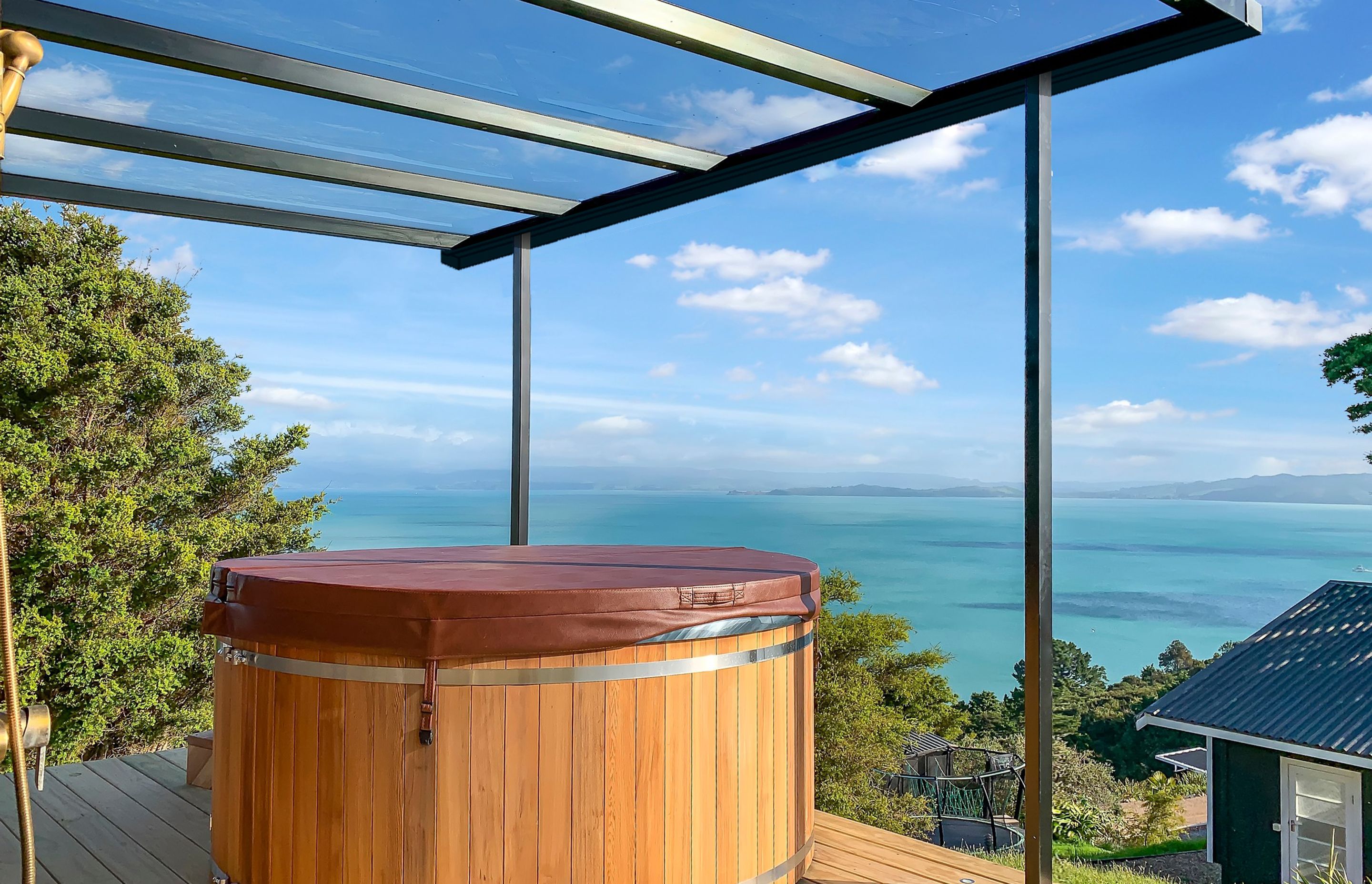 Flexiroof light offers shelter without interrupting the view.
