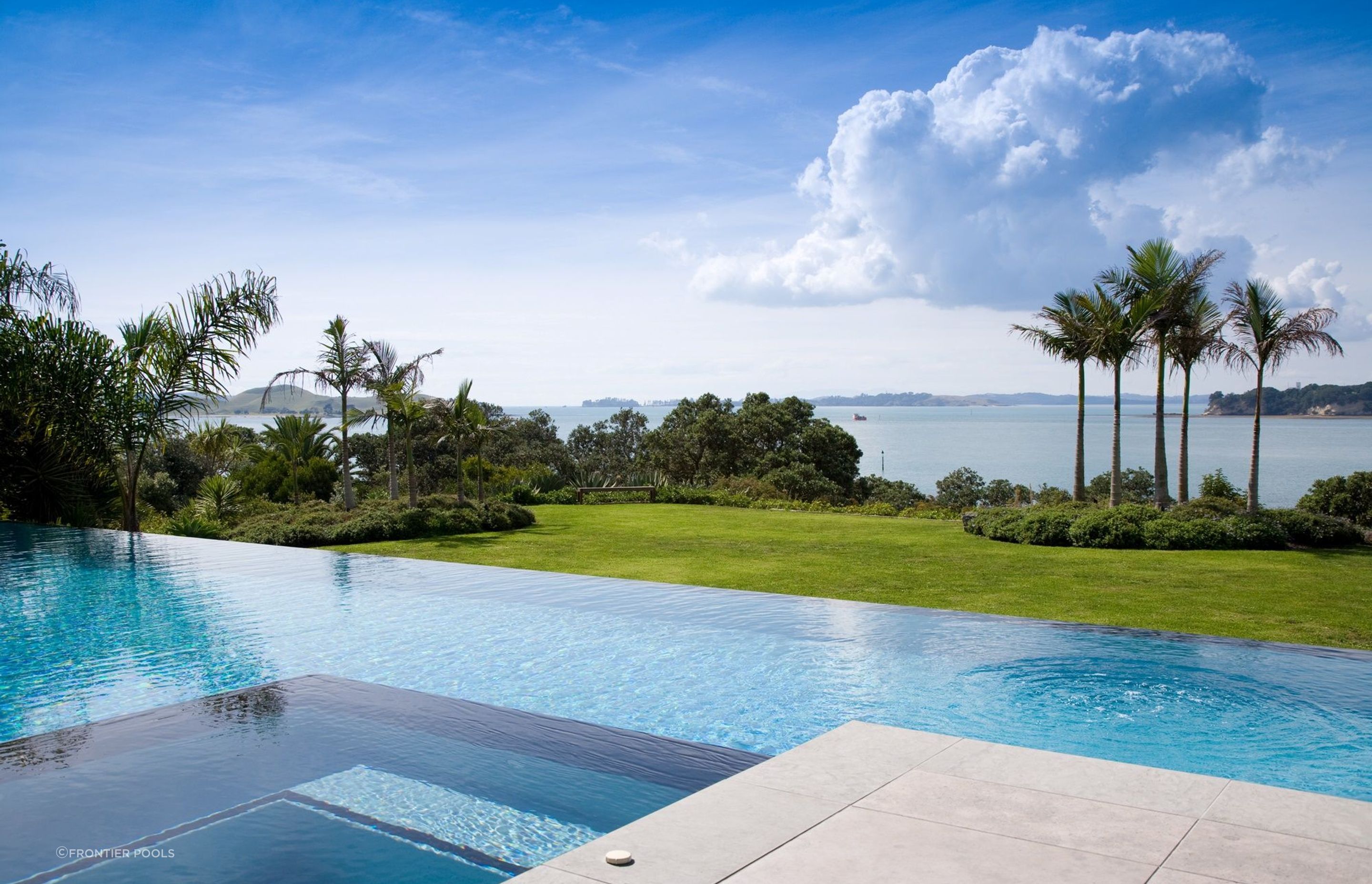 This Vanishing Edge Pool by Frontier Pools make the most of an exquisite view.
