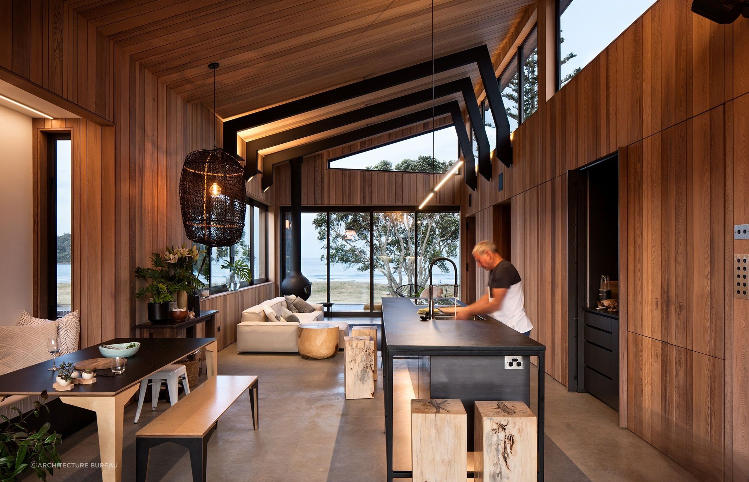 A beautiful interpretation of a Kiwi coastal interior in this amazing holiday home with an abundance of natural light, natural materials and coastal motifs.