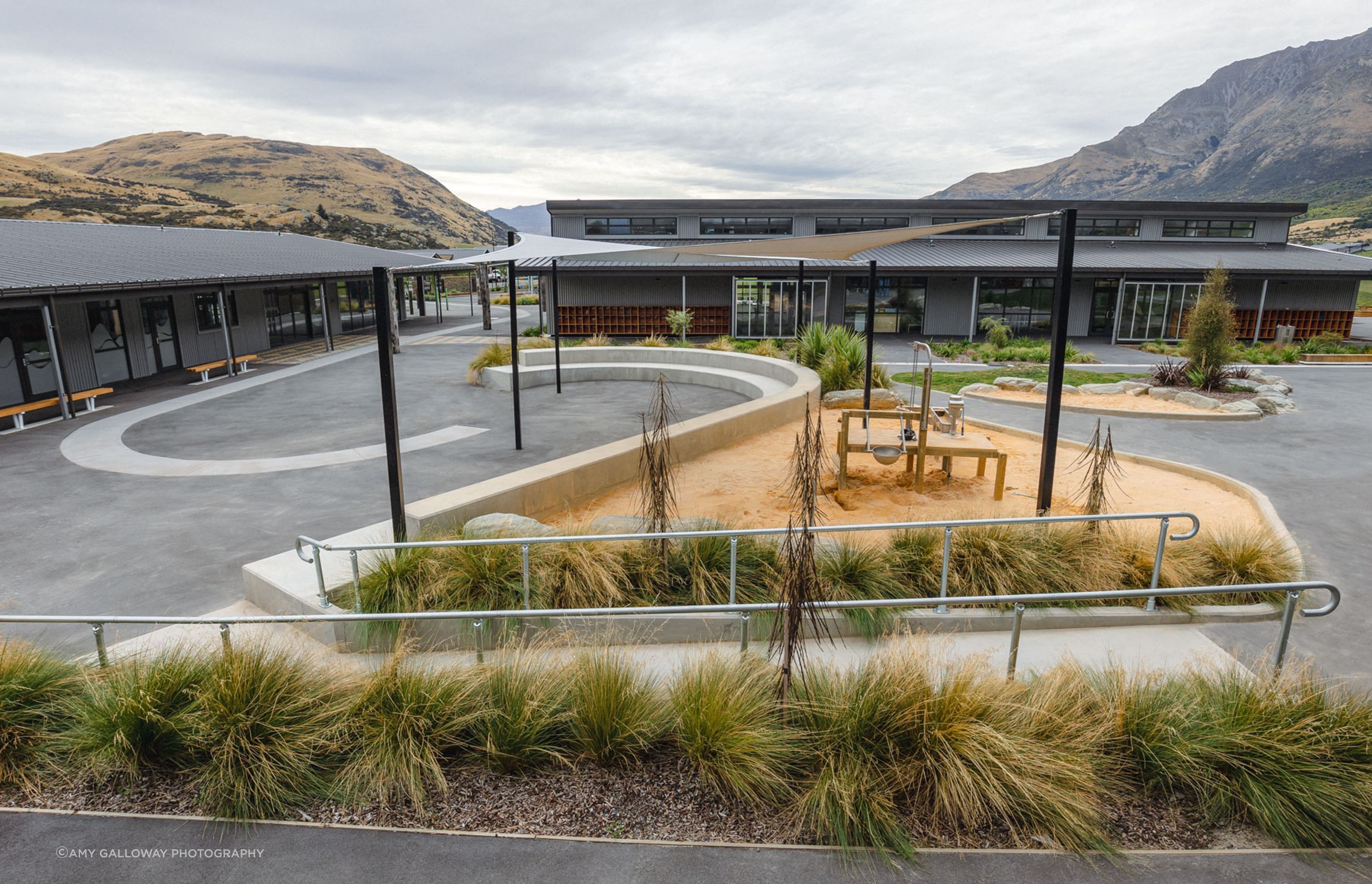The landscape at Te Kura Whakatipu o Kawarau was designed around outdoor learning and play spaces that reflect the culture and beauty of the area.