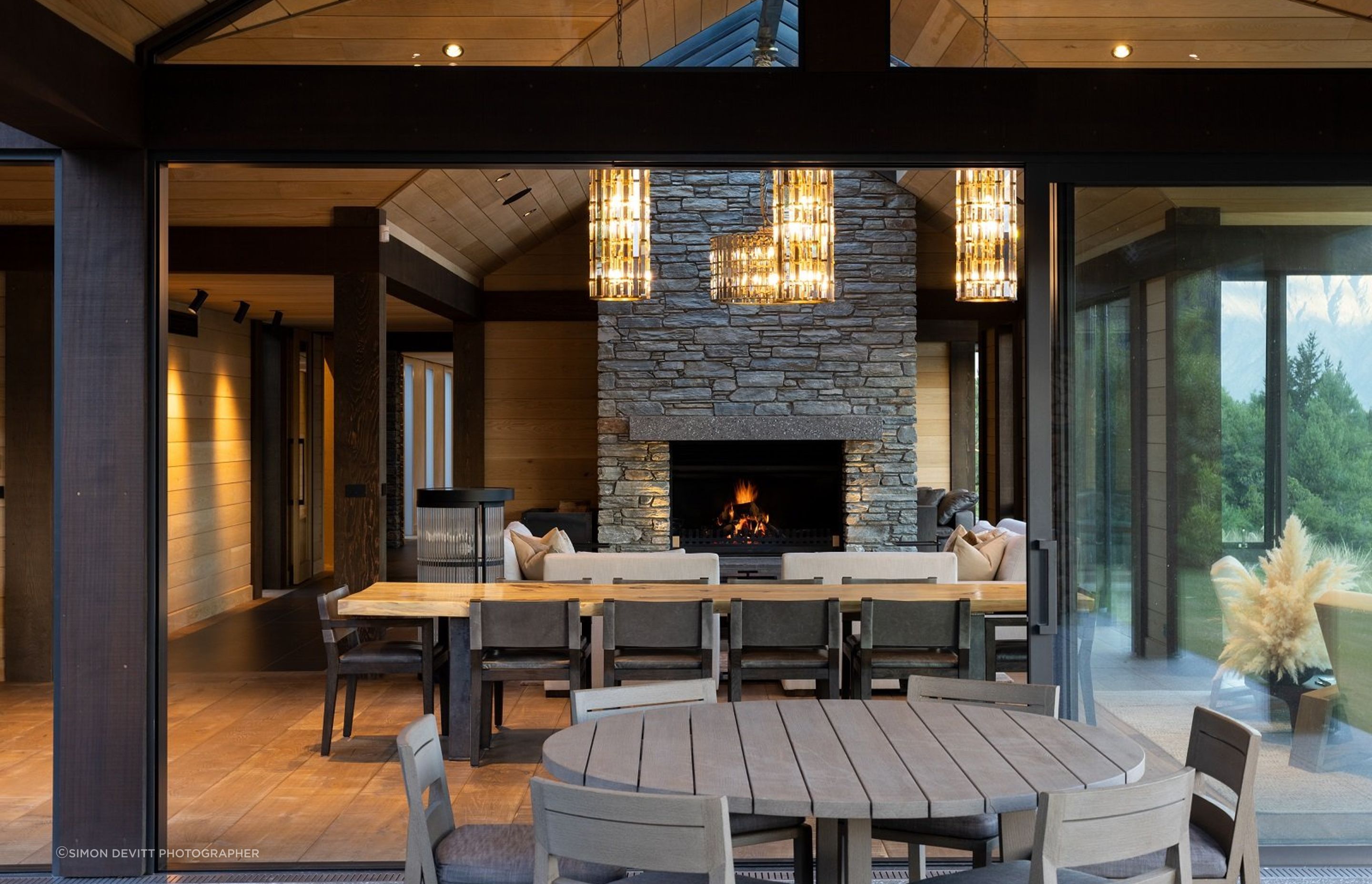 The refined use of stone, timber and glass captures the quintessential Queenstown look. | Photography: Simon Devitt