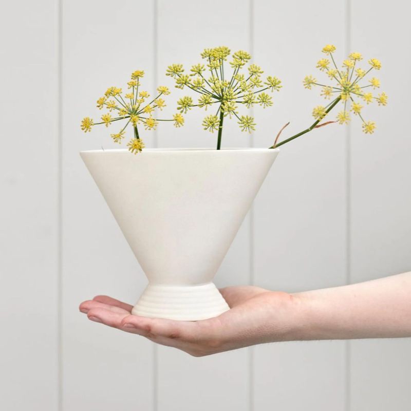 Scallop Vase Natural