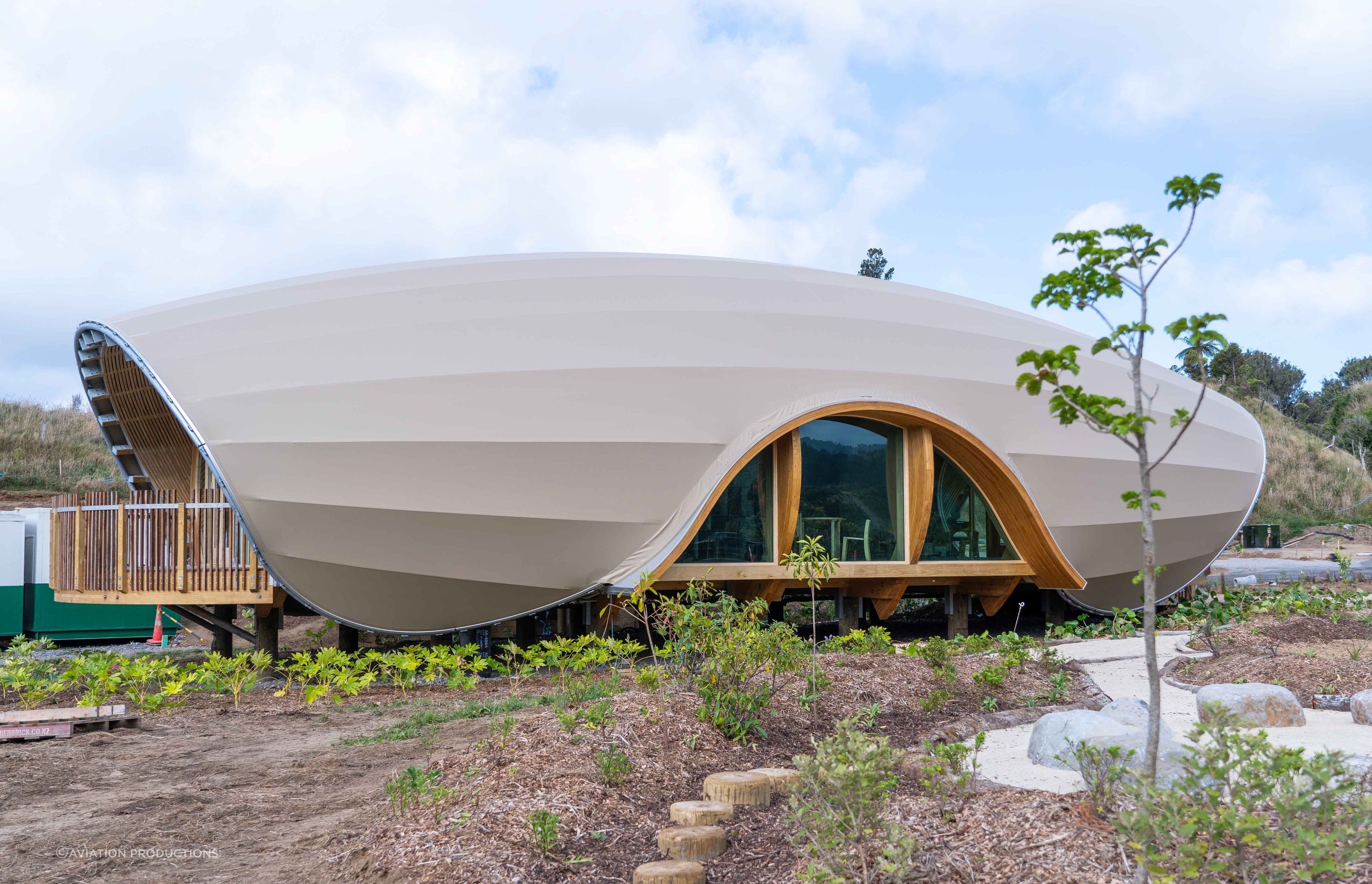 A recyclable PVC membrane was used for the exterior to allow for the curved form.