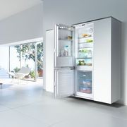 Miele fully Integrated fridge freezer gallery detail image