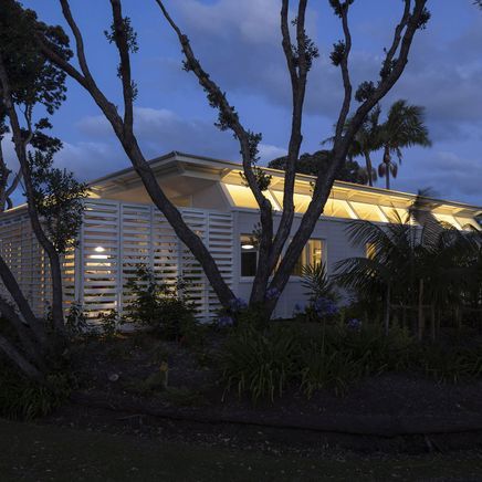 A corrugated-topped seaside dwelling invites contemplation from every angle.