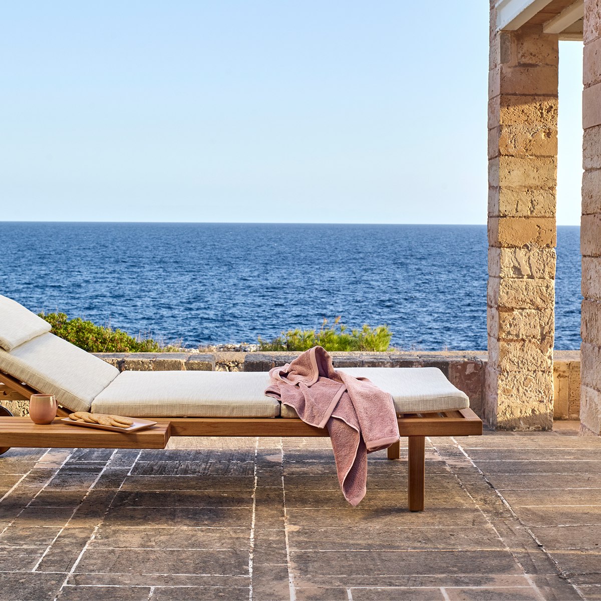 Five outdoor finds that bring the beach home